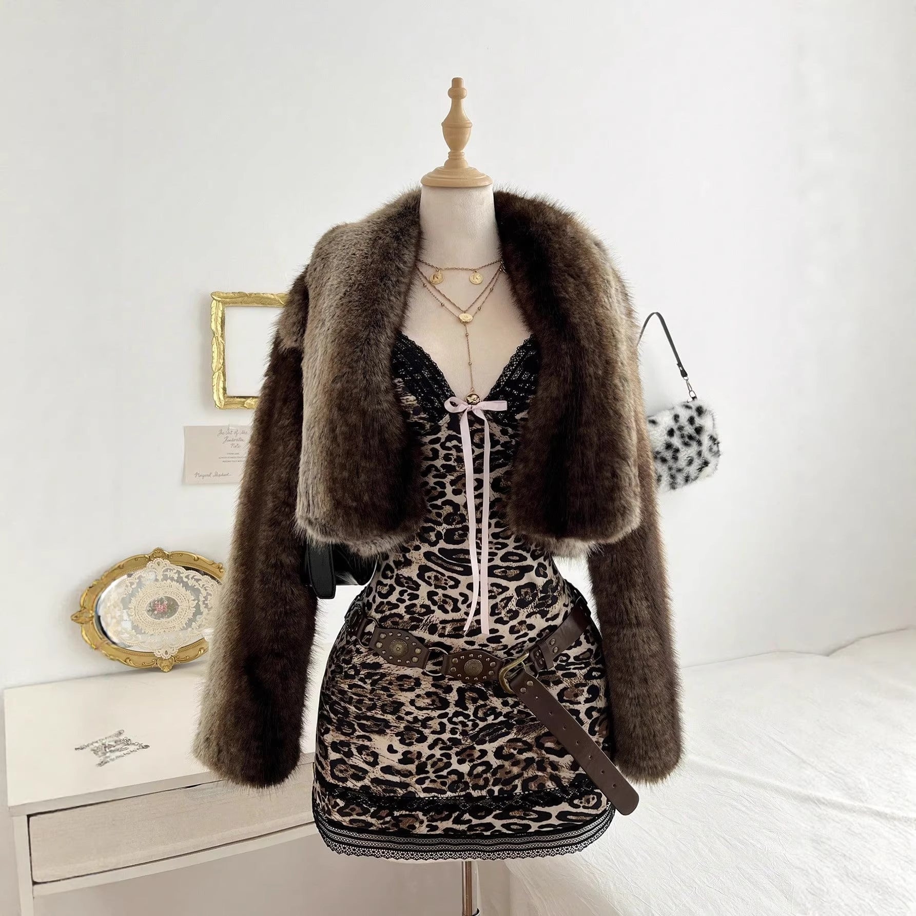 Deep V-Bag Hip Skirt Dress