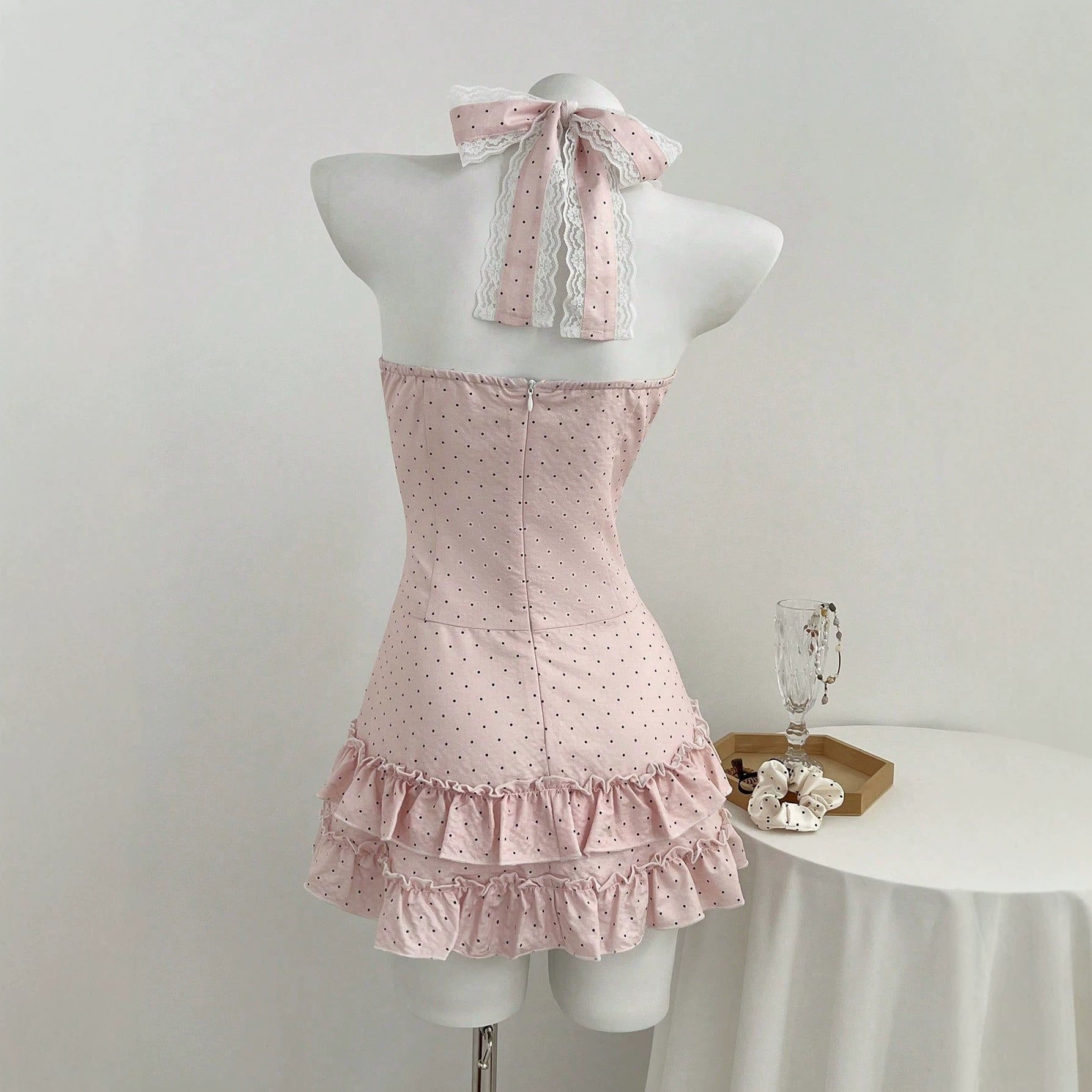 V-neck waist cinched women's dress