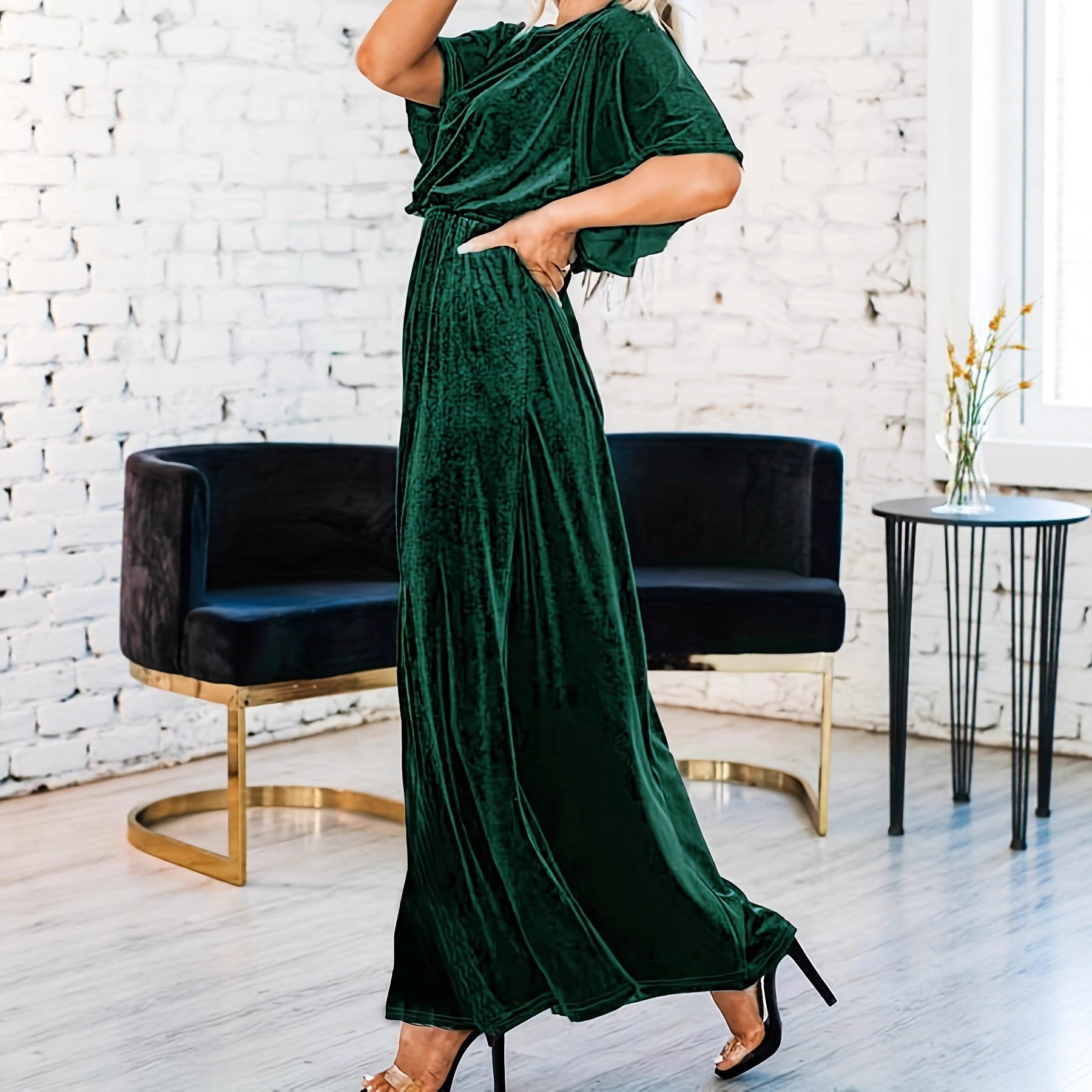 Romantic New Spring Summer Short Sleeve Sexy Elegant Velvet Round Neck Dress with Fashion 3D Decoration