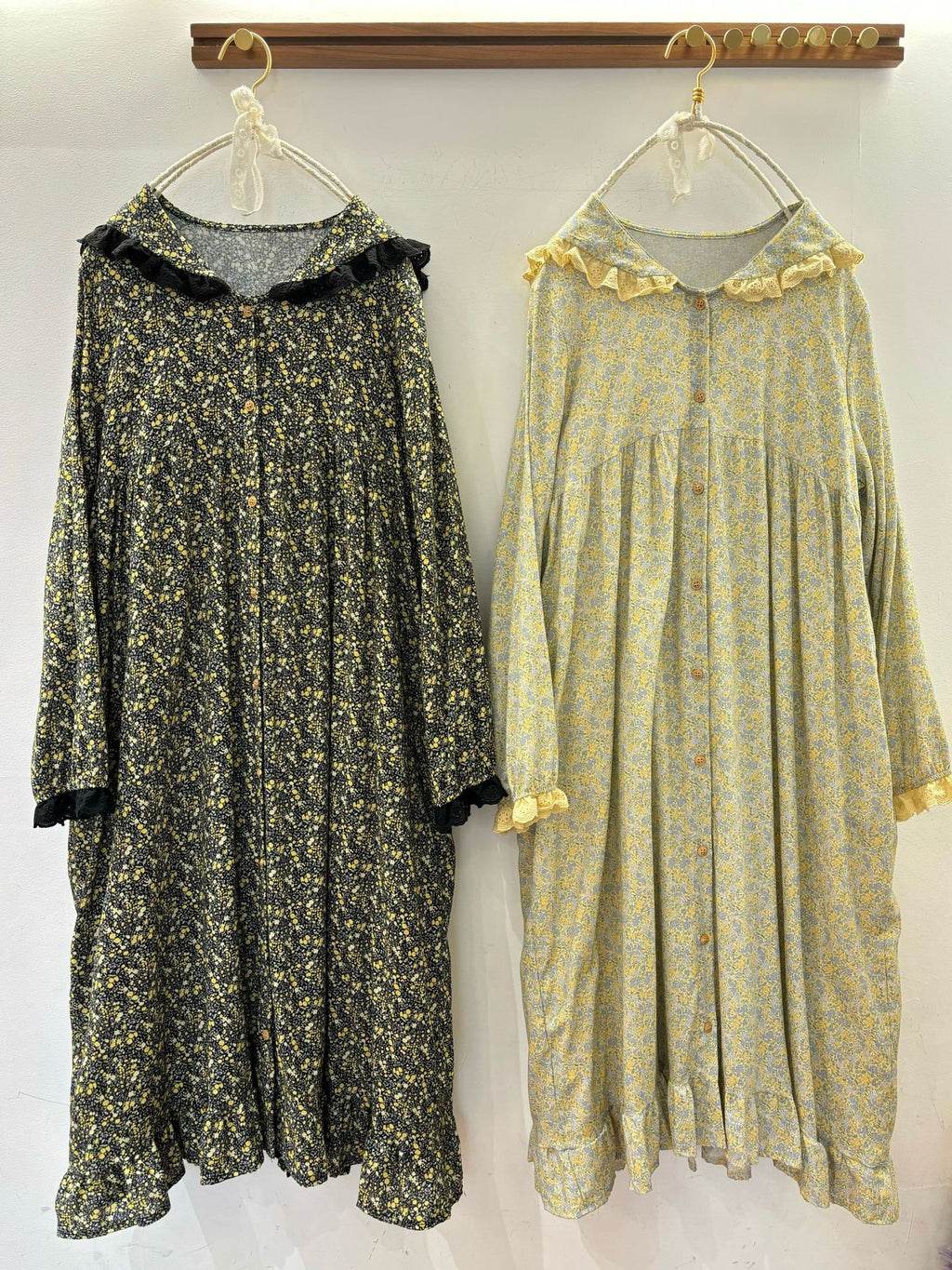 Loose single breasted long sleeved dress