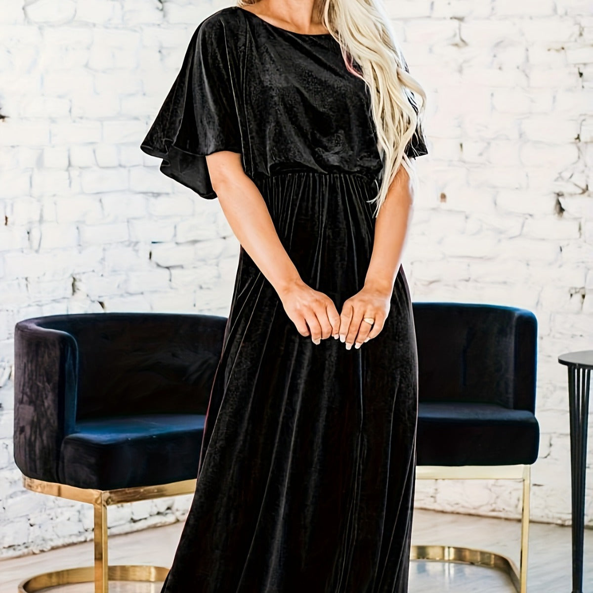 Romantic New Spring Summer Short Sleeve Sexy Elegant Velvet Round Neck Dress with Fashion 3D Decoration