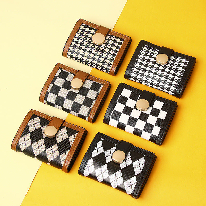 Versatile Multi-Functional Purse with Card Slots
